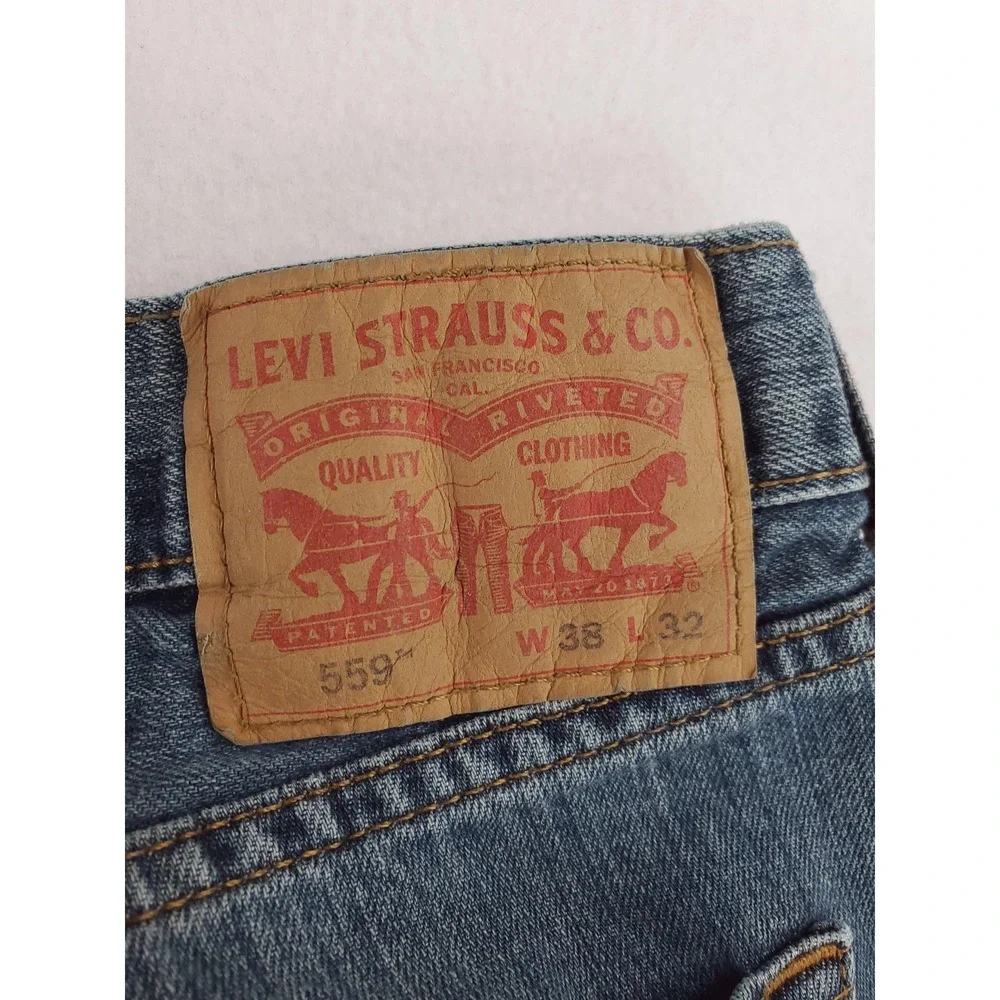 Levis levis 559